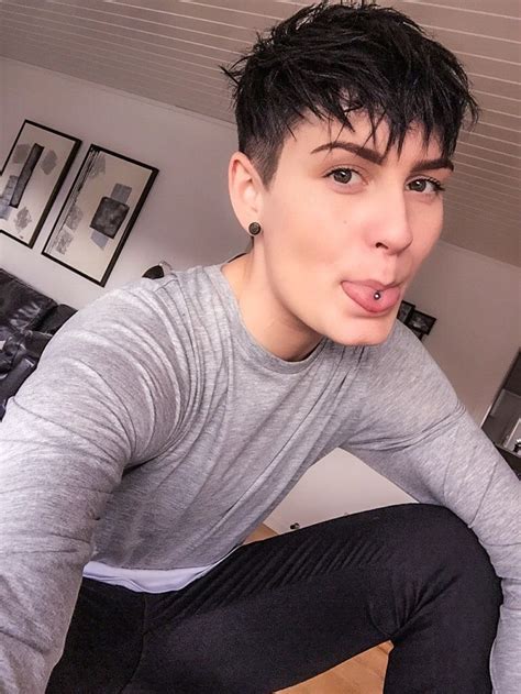 lesbian short haircuts|Exploring the World of Lesbian Haircuts: Find Your。